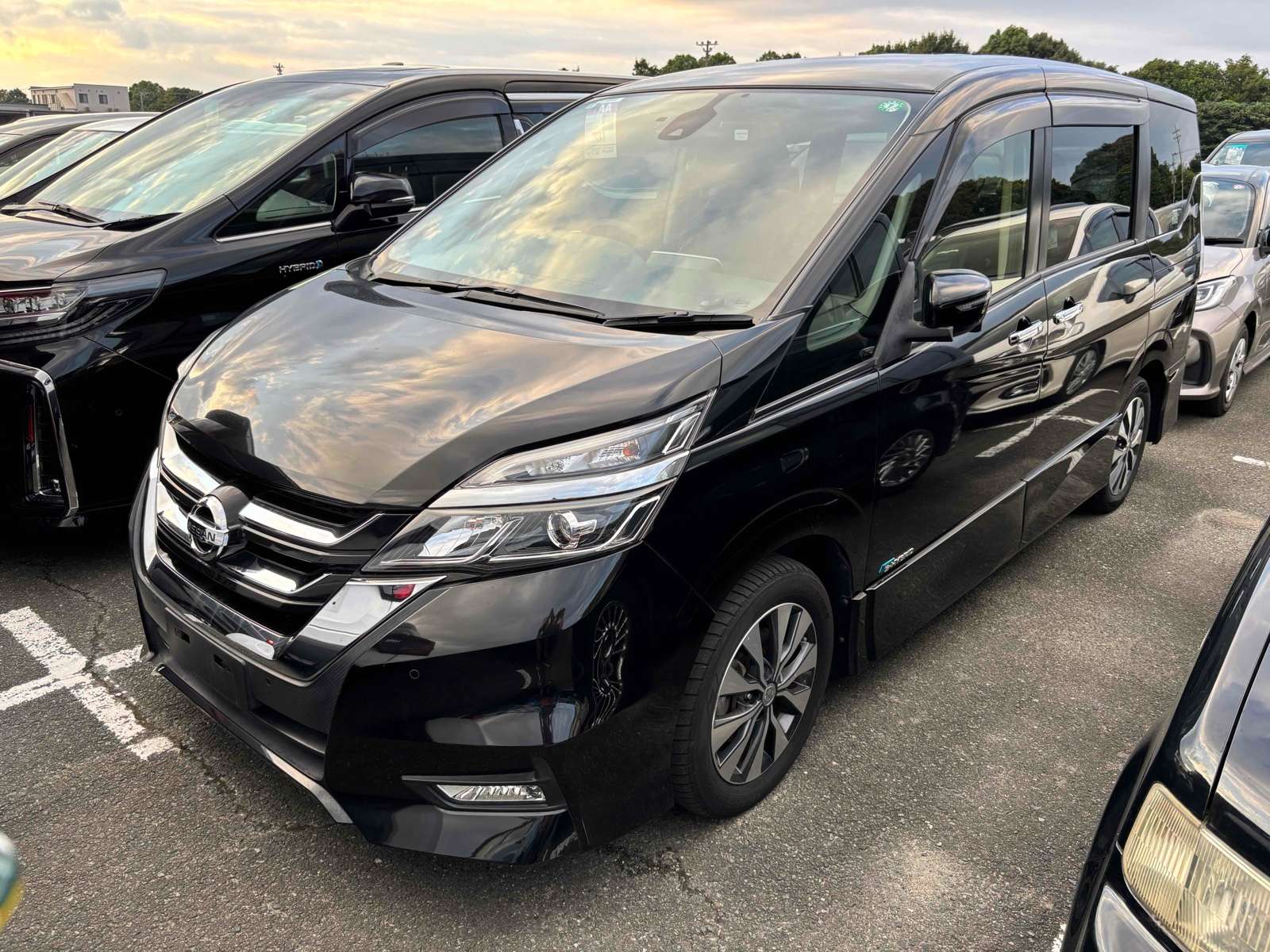 2017 Nissan Serena Hybrid Hybrid