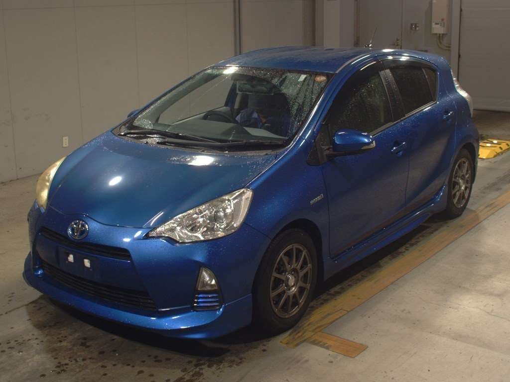 2013 Toyota Aqua Hybrid