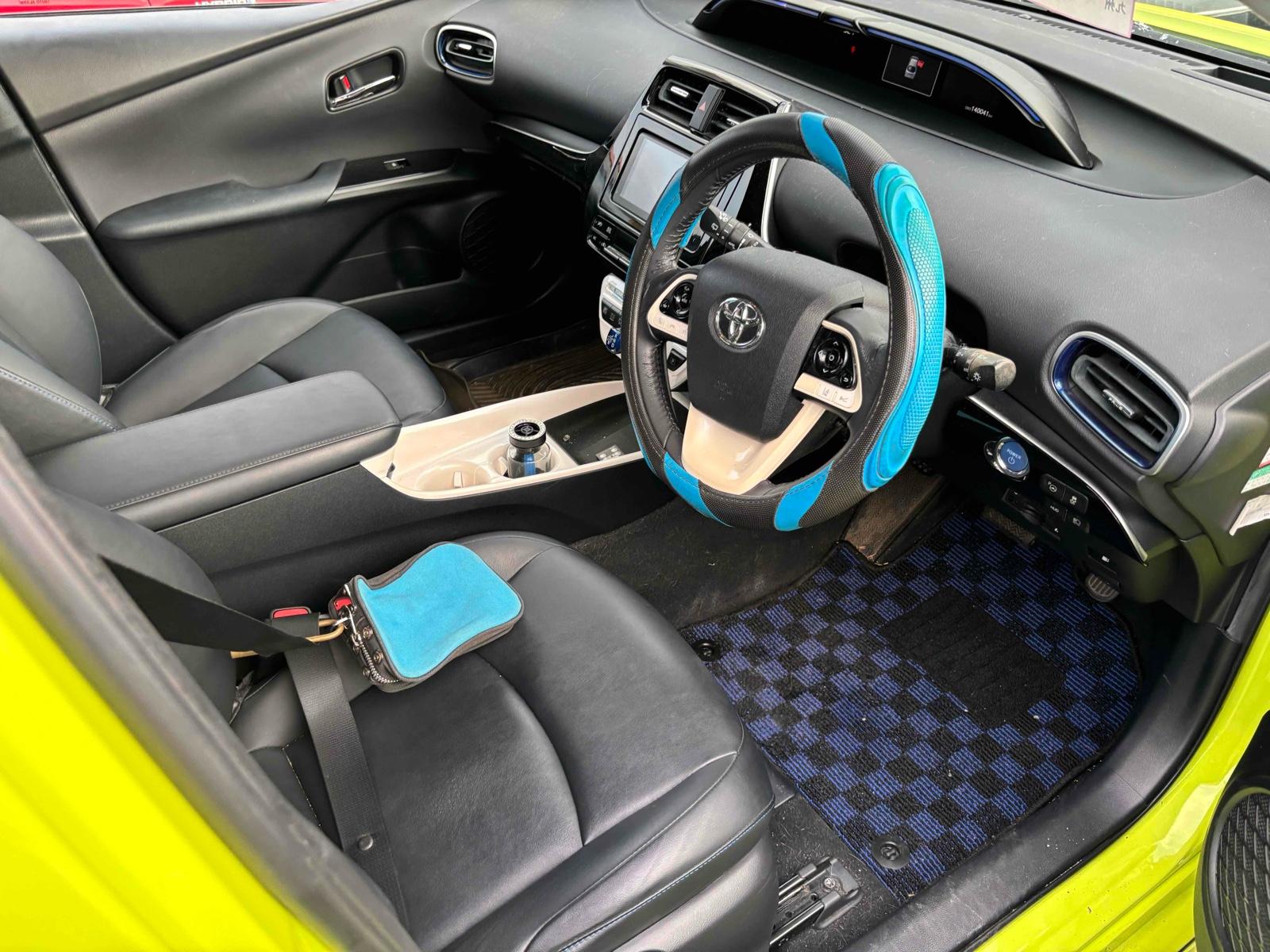 TOYOTA PRIUS A TOURINGSELECTION Image 6