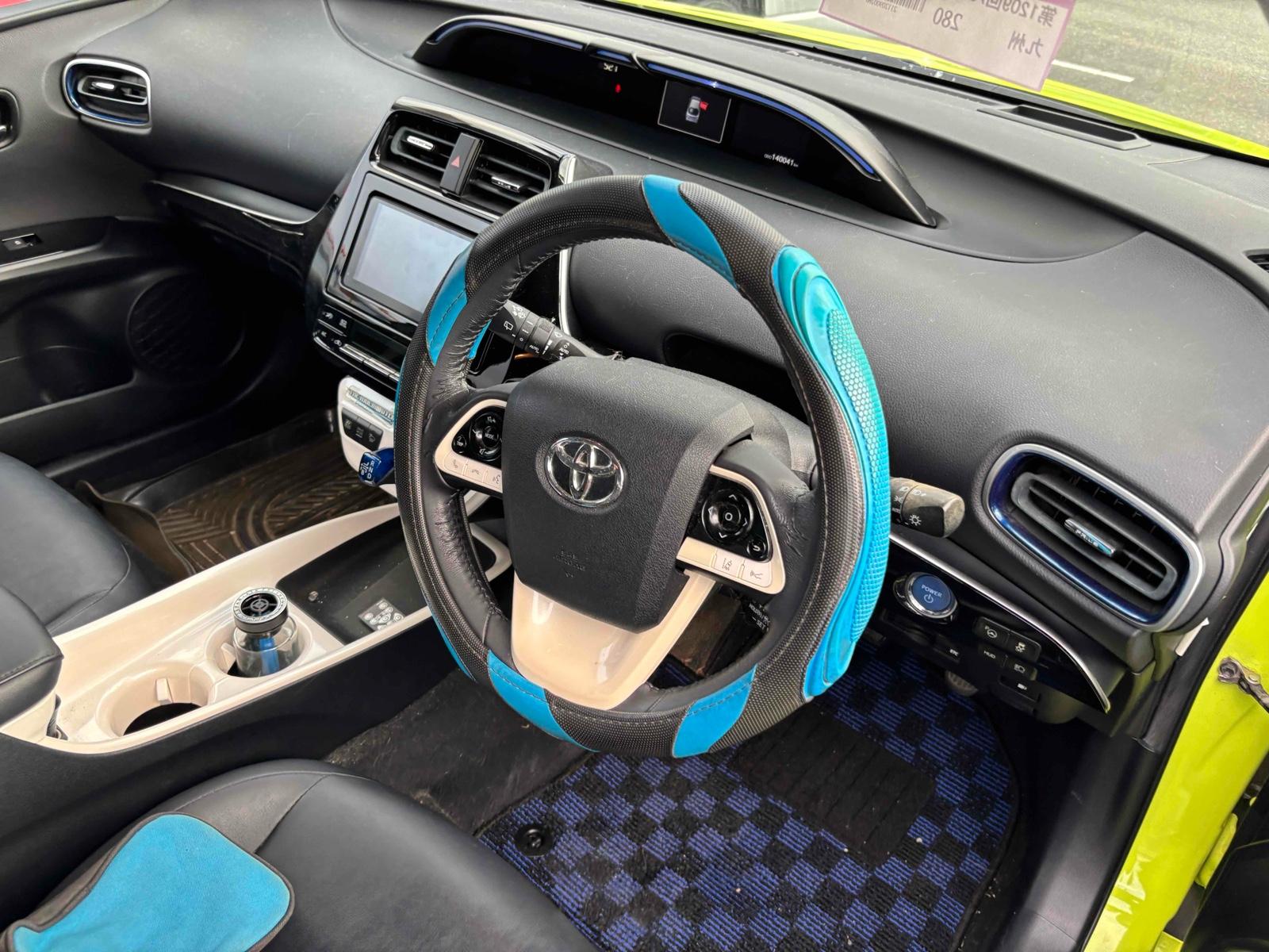 TOYOTA PRIUS A TOURINGSELECTION Image 5