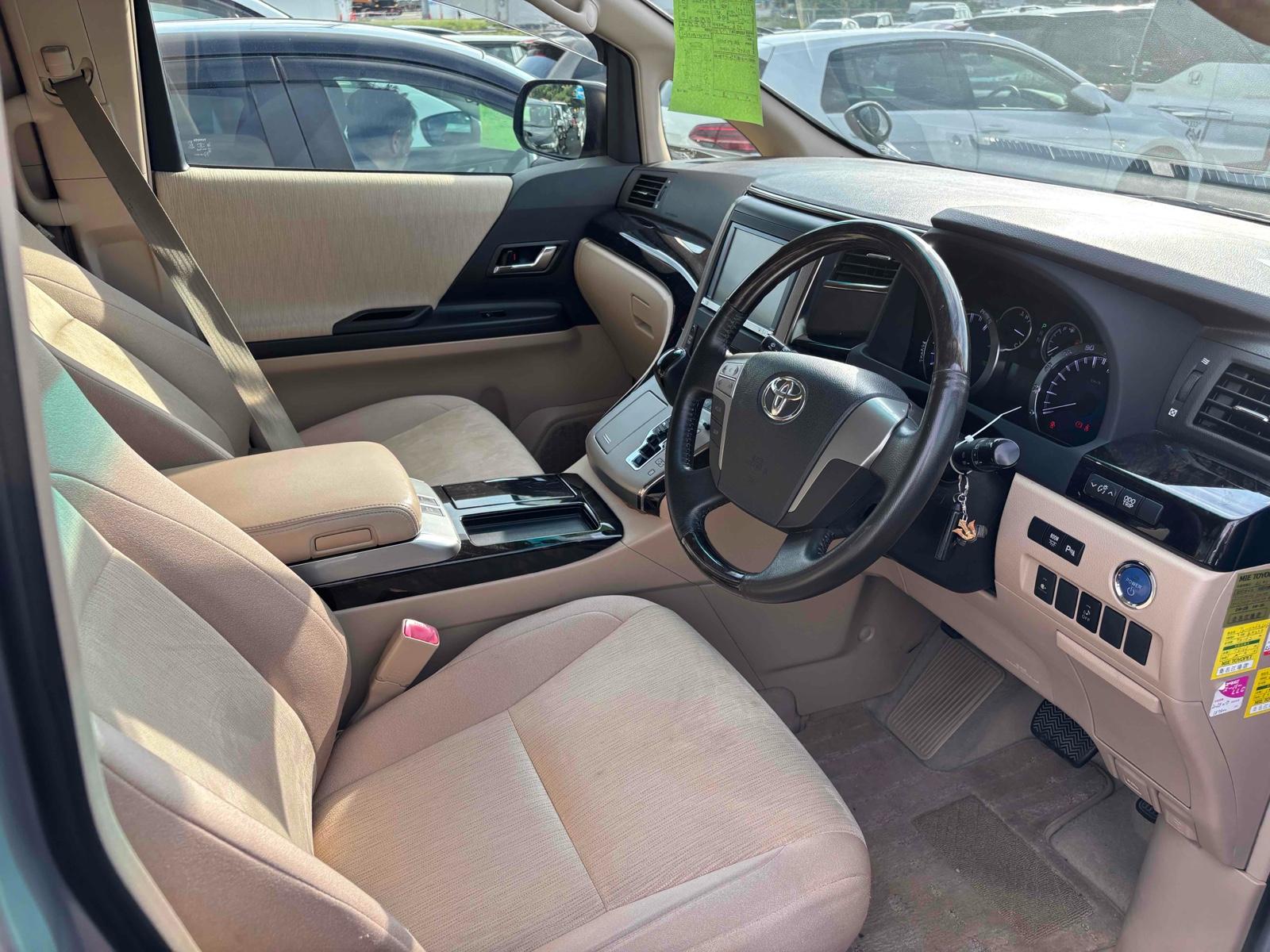 TOYOTA ALPHARD HYBRID X Image 4