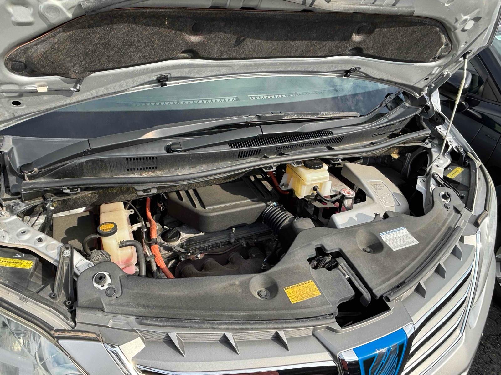TOYOTA ALPHARD HYBRID X Image 20