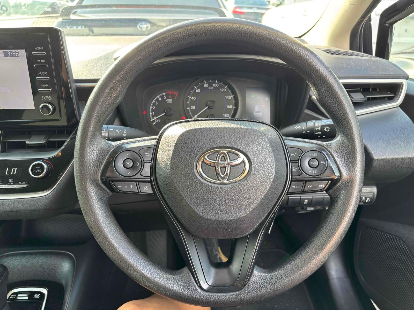 TOYOTA COROLLA TOURING HYBRID G-X Image 16