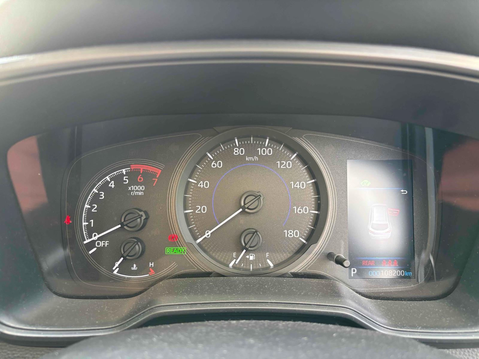 TOYOTA COROLLA TOURING HYBRID G-X Image 19