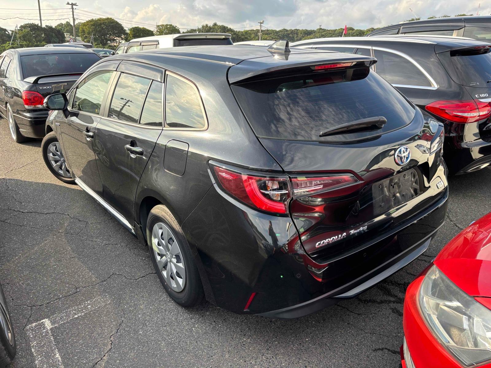TOYOTA COROLLA TOURING HYBRID G-X Image 2