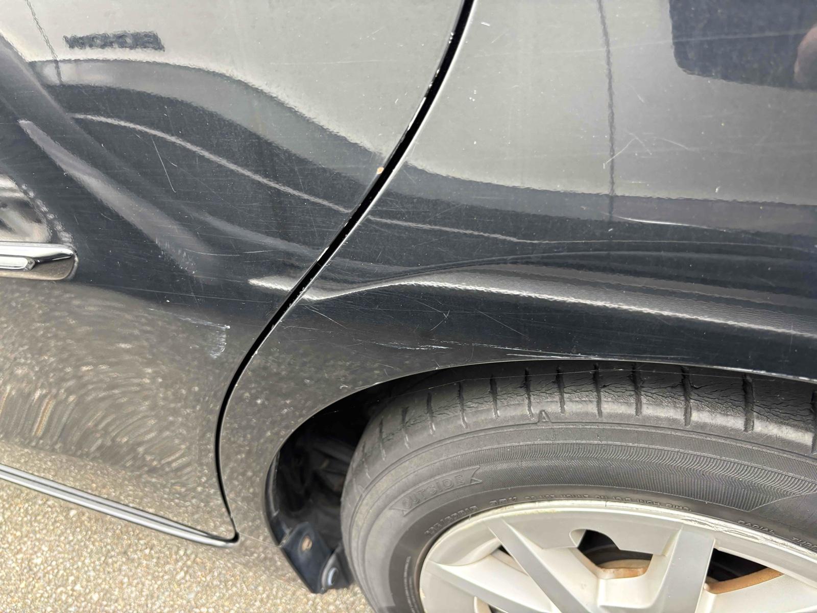 TOYOTA PRIUS ALPHA S Image 17