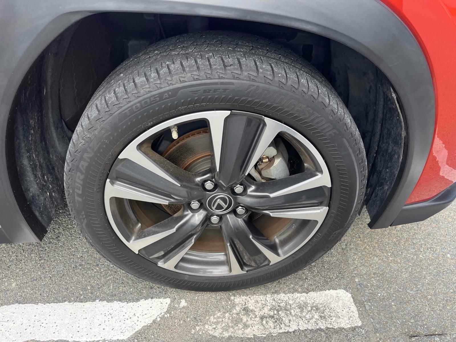 LEXUS UX UX250H VERSION L Image 14