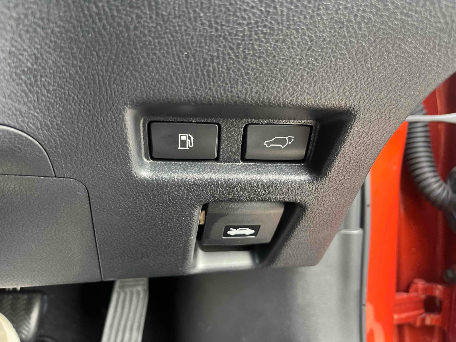 LEXUS UX UX250H VERSION L Image 19