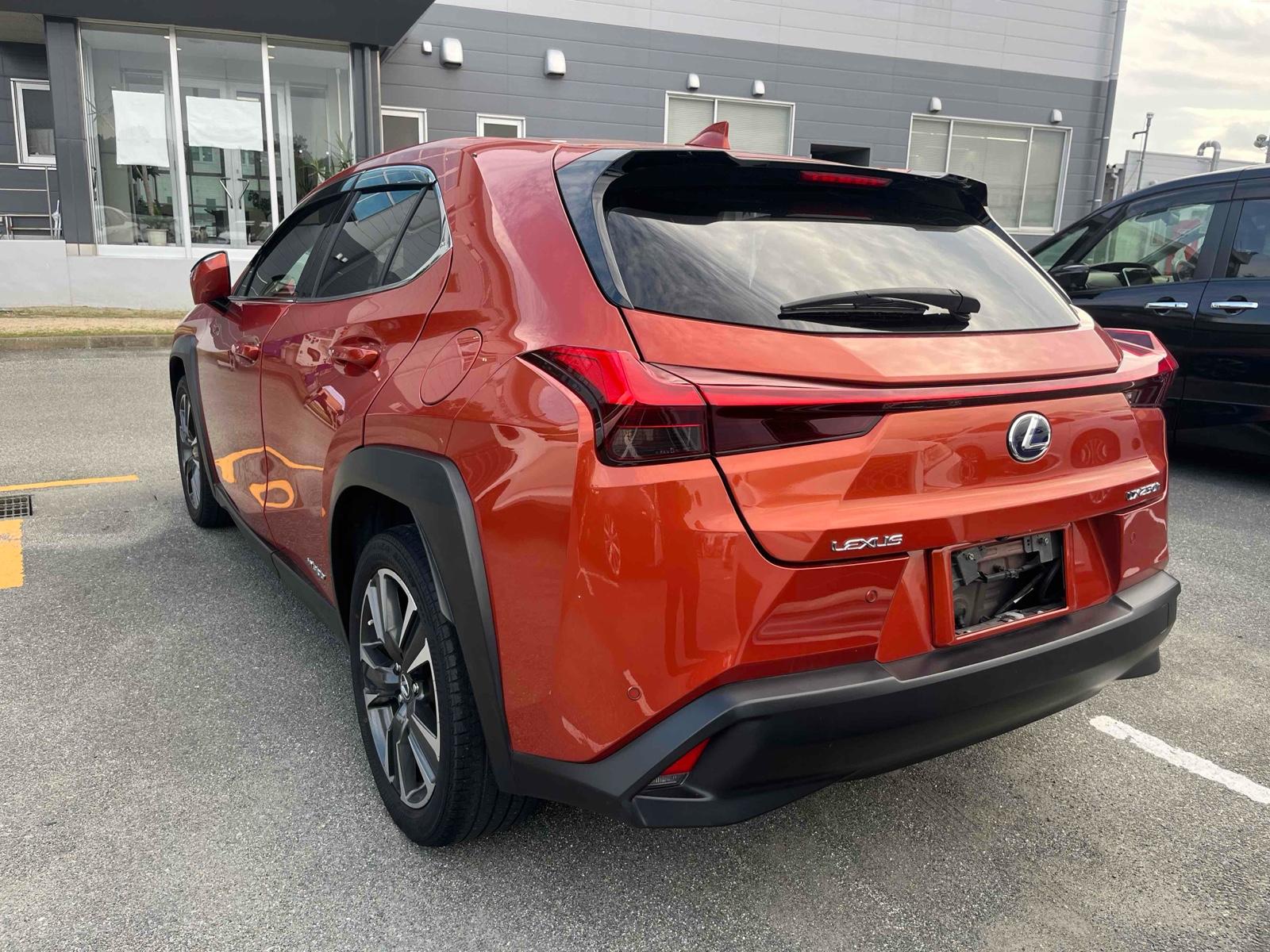 LEXUS UX UX250H VERSION L Image 2