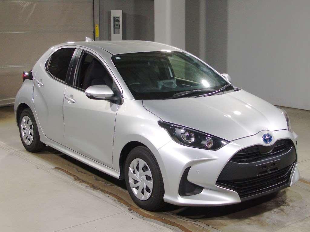TOYOTA YARIS HYBRID X Image 3