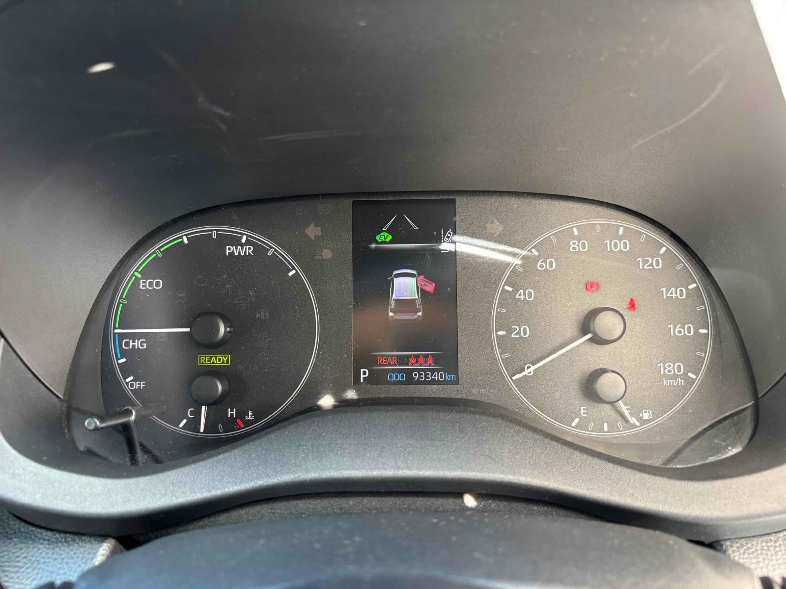 TOYOTA YARIS HYBRID X Image 16