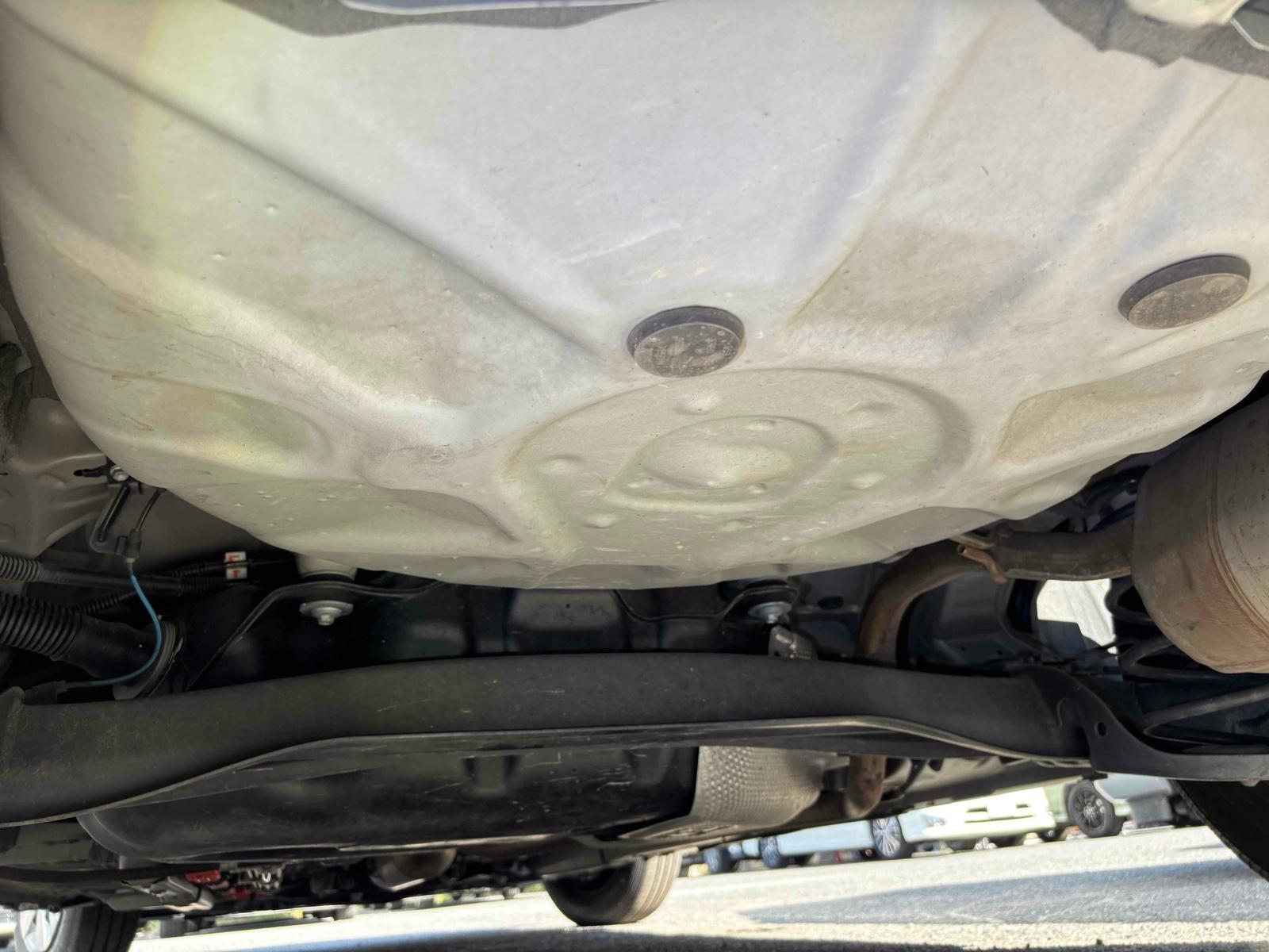 TOYOTA YARIS HYBRID X Image 11
