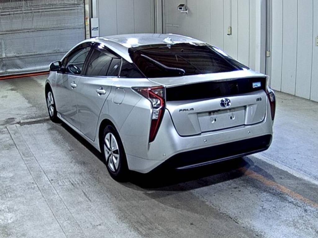 TOYOTA PRIUS A TSS Image 2