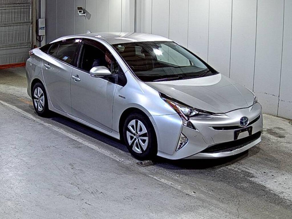 2016 Toyota PRIUS 115,000 km