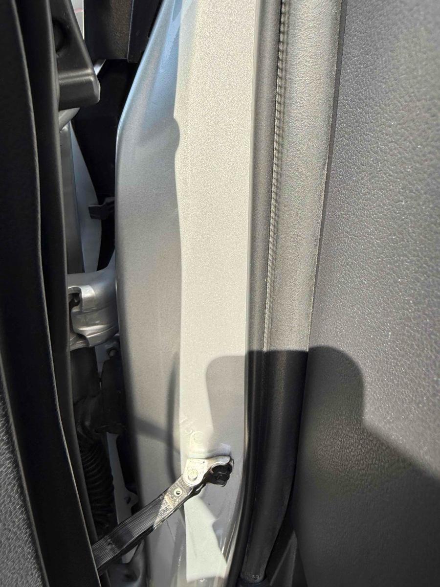 TOYOTA PRIUS A TSS Image 18