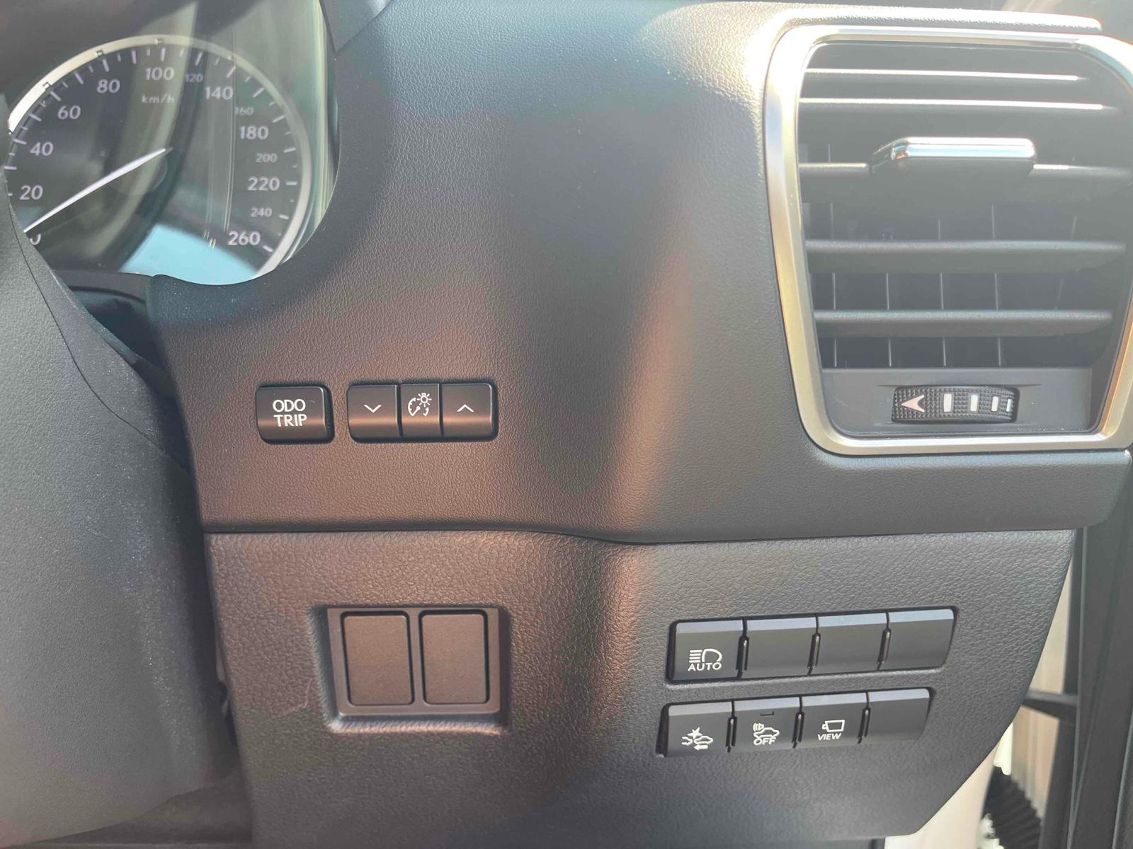 LEXUS NX NX300H Image 20