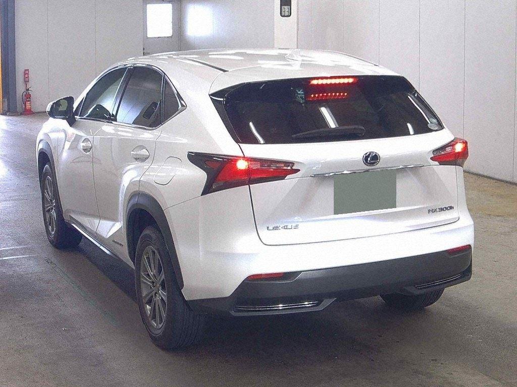 LEXUS NX NX300H Image 2