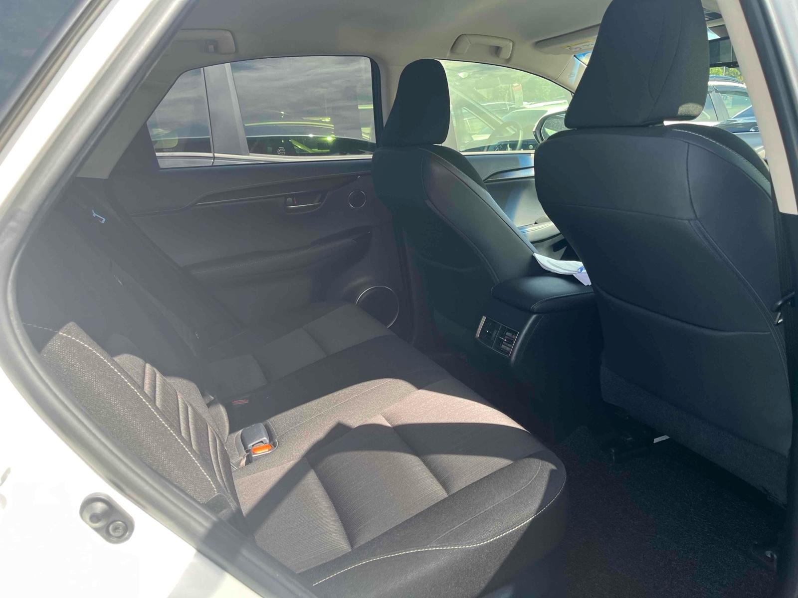 LEXUS NX NX300H Image 12