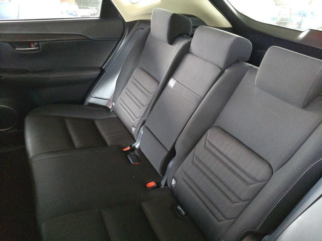 LEXUS NX NX300H Image 6