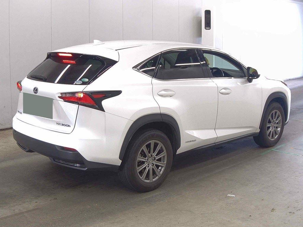 LEXUS NX NX300H Image 5
