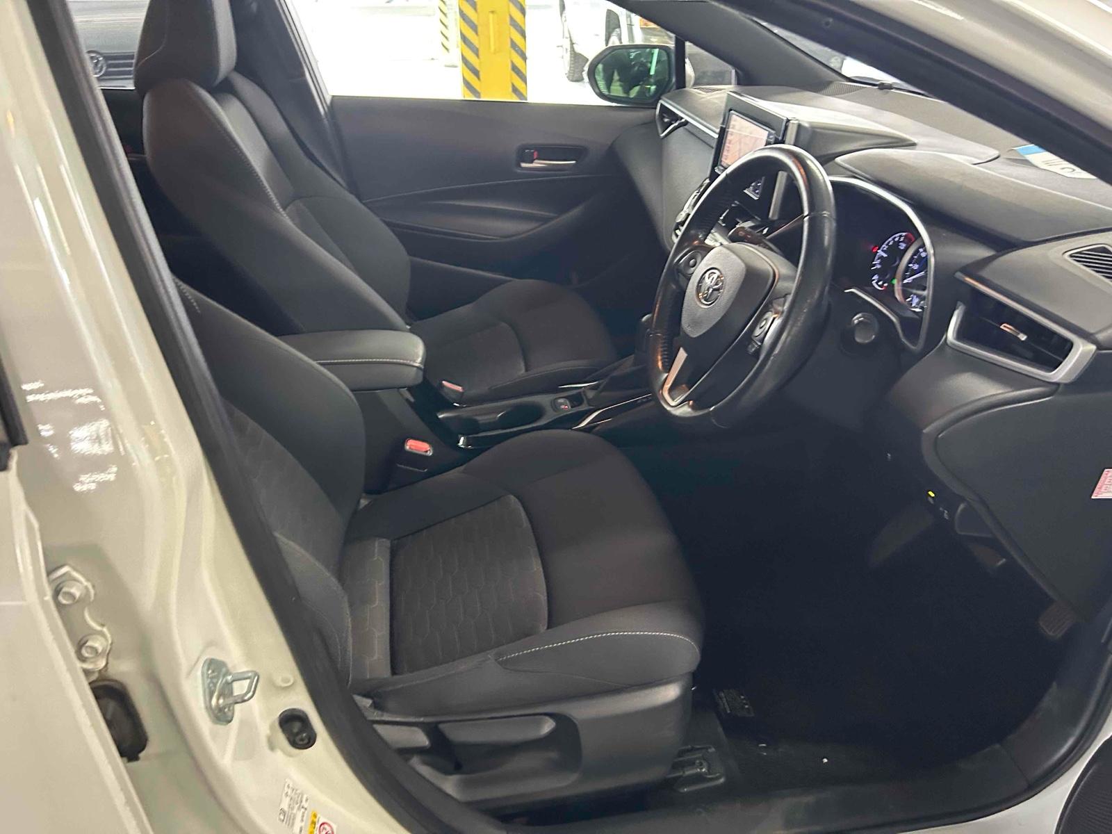 TOYOTA COROLLA SPORTS HYBRID G Image 10