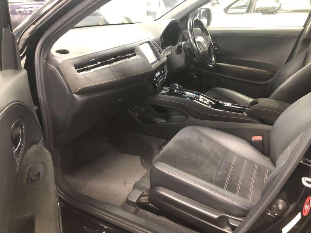 HONDA VEZEL HYBRID RS HONDA SENSING Image 11