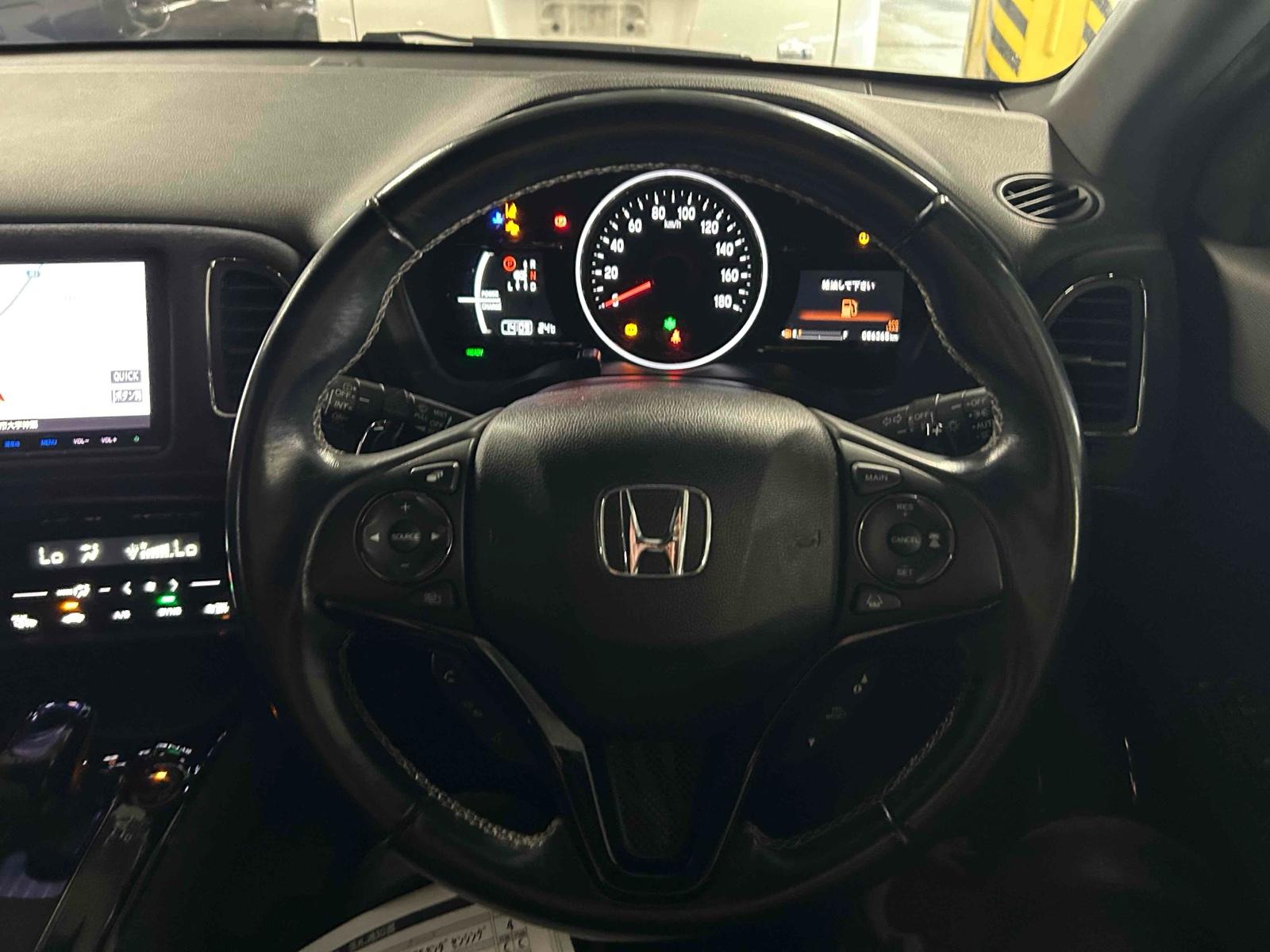 HONDA VEZEL HYBRID RS HONDA SENSING Image 15