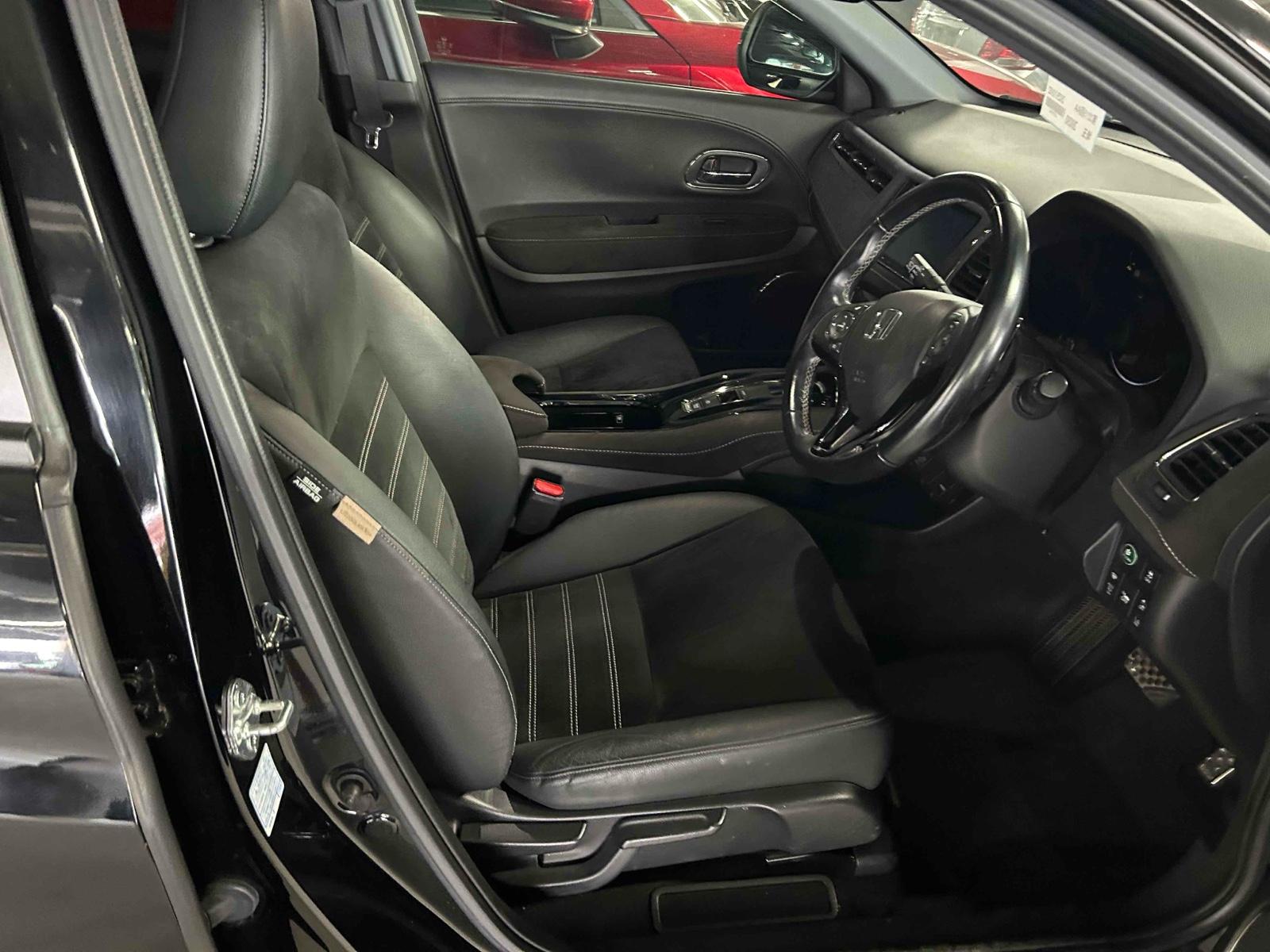 HONDA VEZEL HYBRID RS HONDA SENSING Image 13