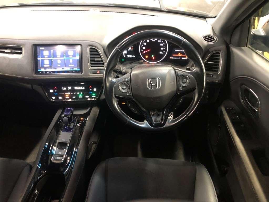 HONDA VEZEL HYBRID RS HONDA SENSING Image 8