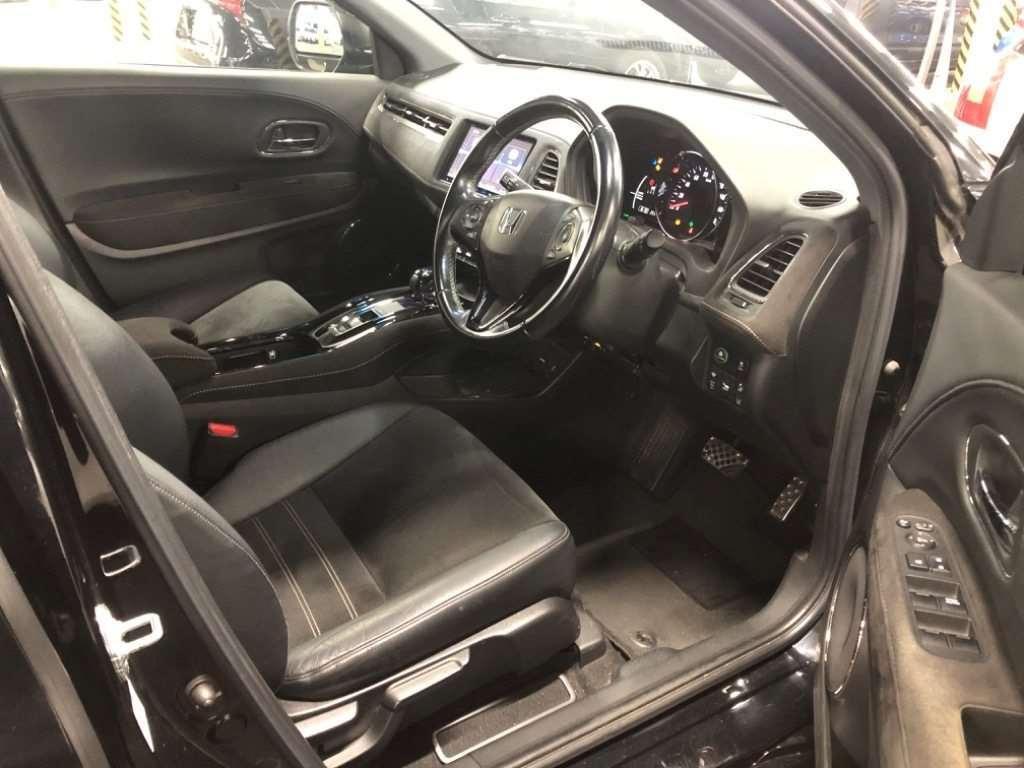 HONDA VEZEL HYBRID RS HONDA SENSING Image 5