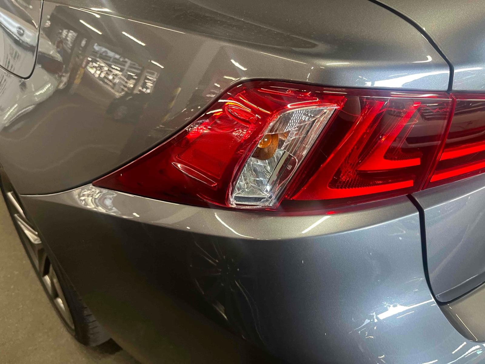 LEXUS IS IS250 F SPORTS Image 14