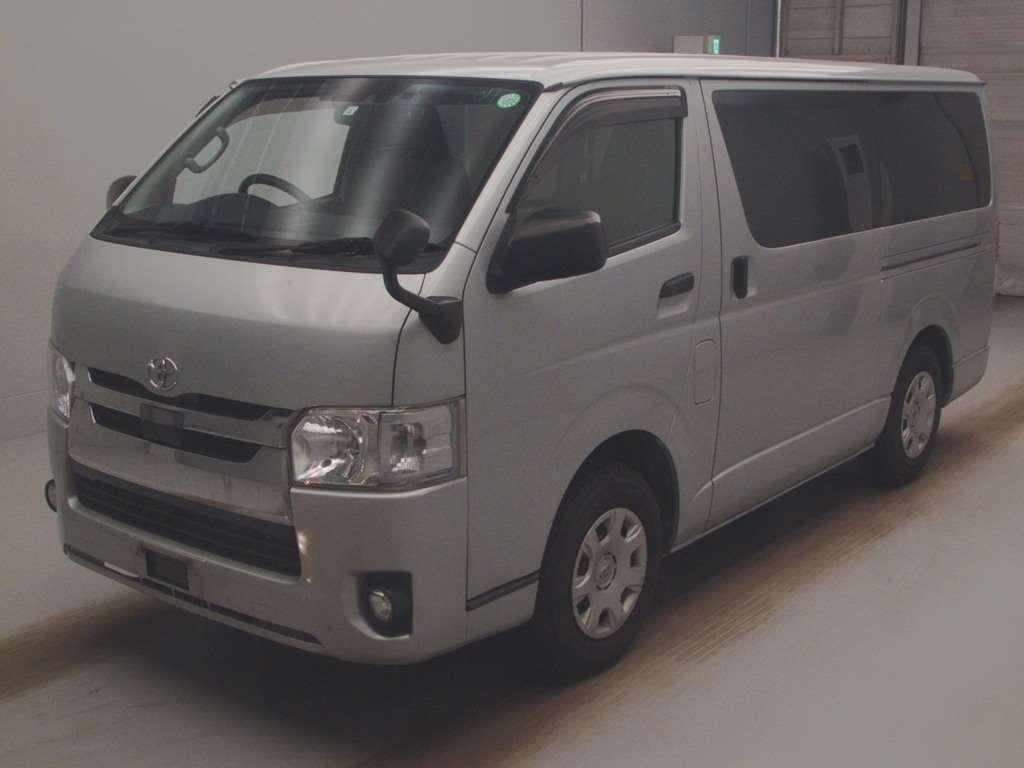 2020 Toyota HIACE 207,000 km