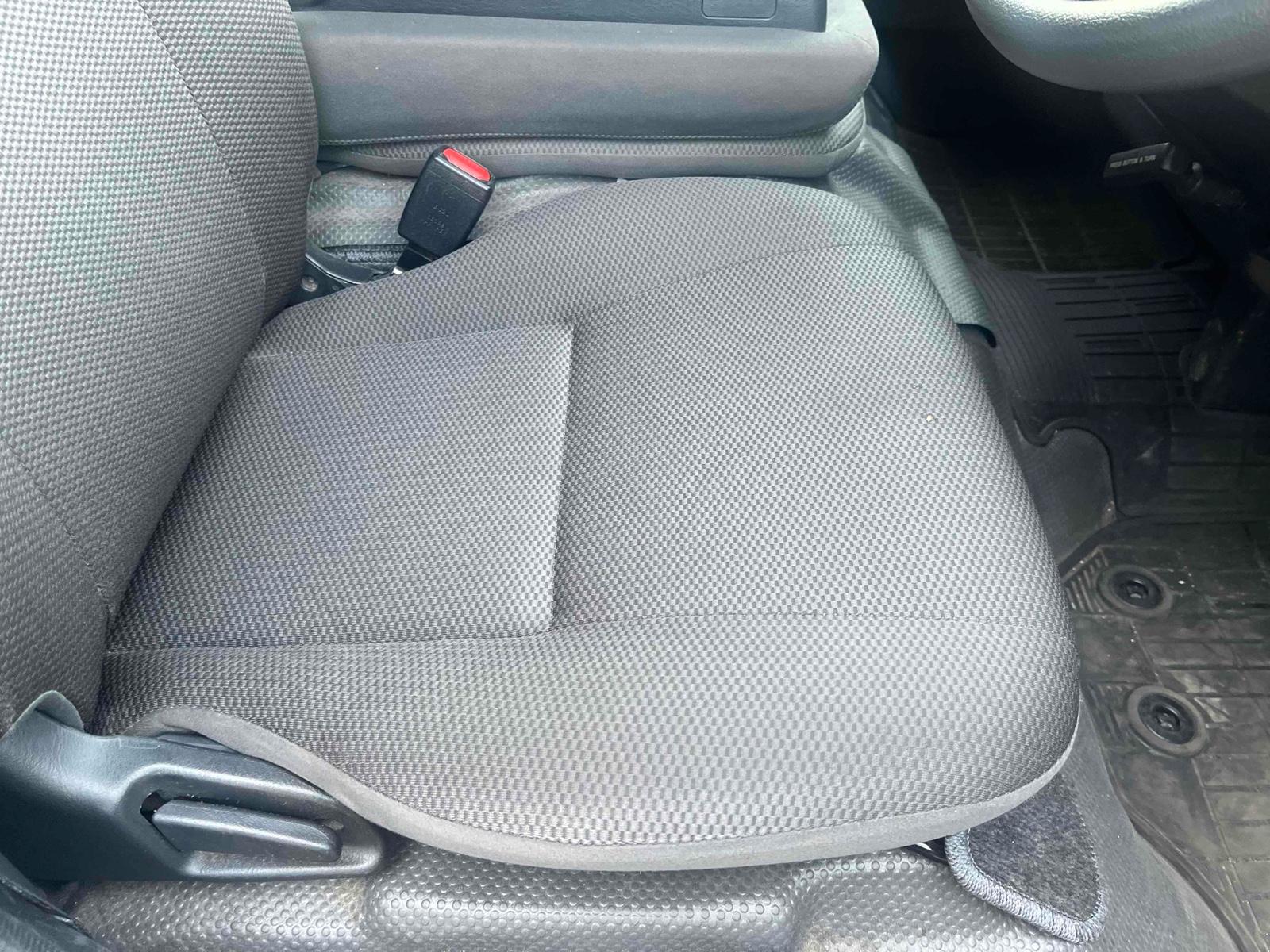 TOYOTA HIACE VAN LONGDX GL PACKAGE 4WD Image 8