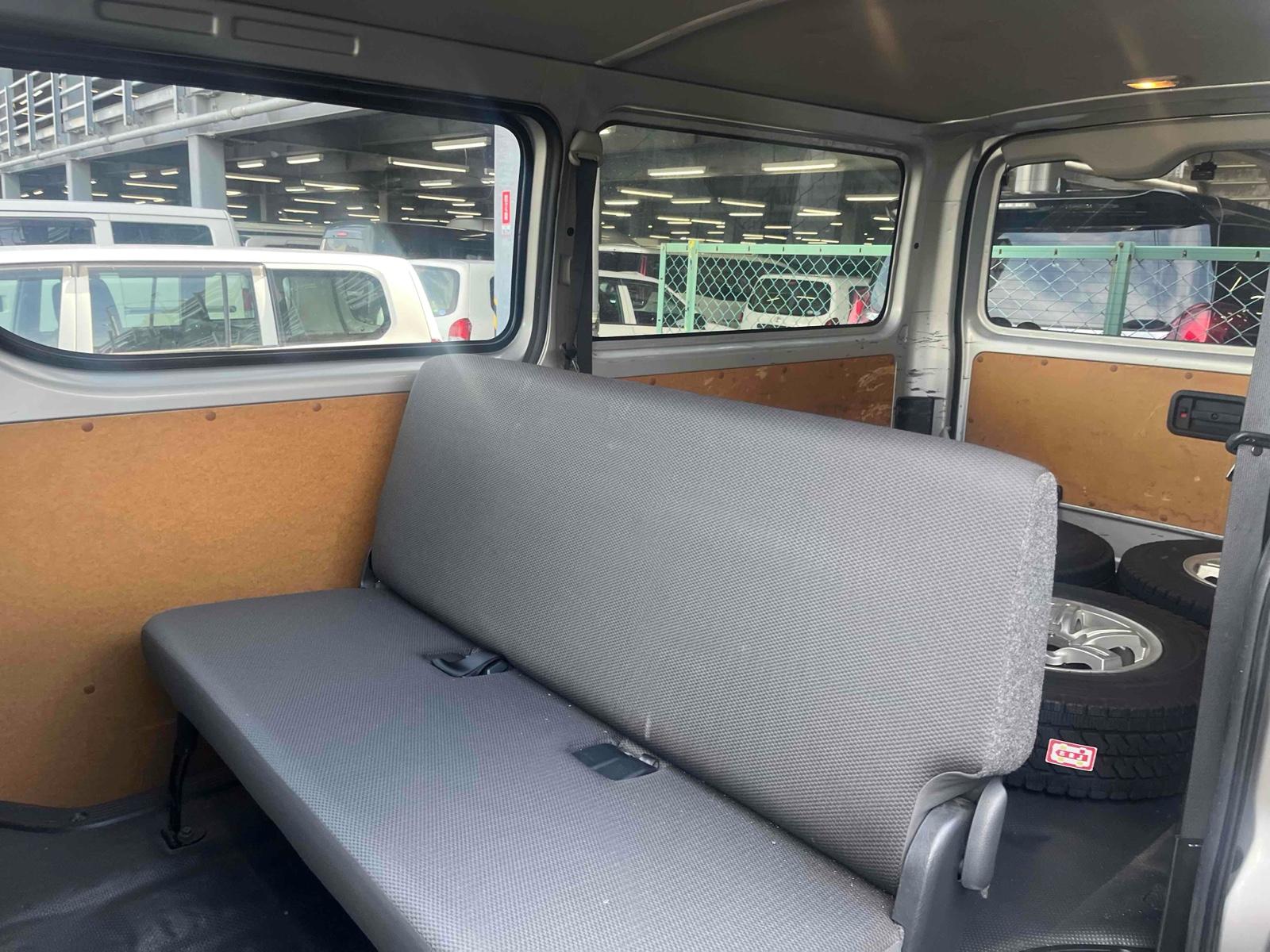 TOYOTA HIACE VAN LONGDX GL PACKAGE 4WD Image 12