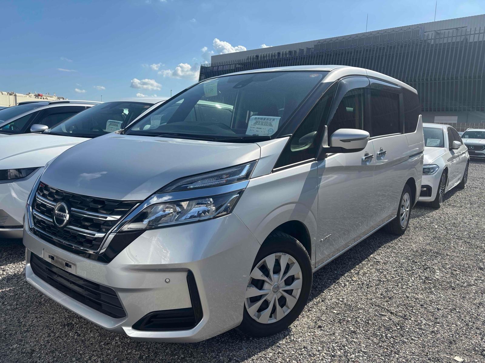 NISSAN SERENA X Image 4