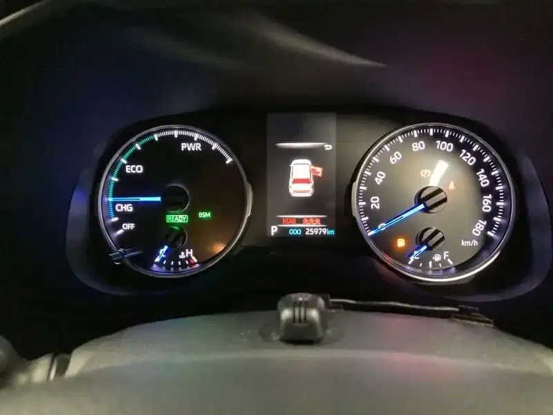 TOYOTA RAV4 HYBRID X Image 12