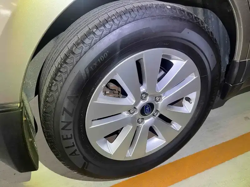 SUBARU OUTBACK 4WD BASE GRADE Image 9