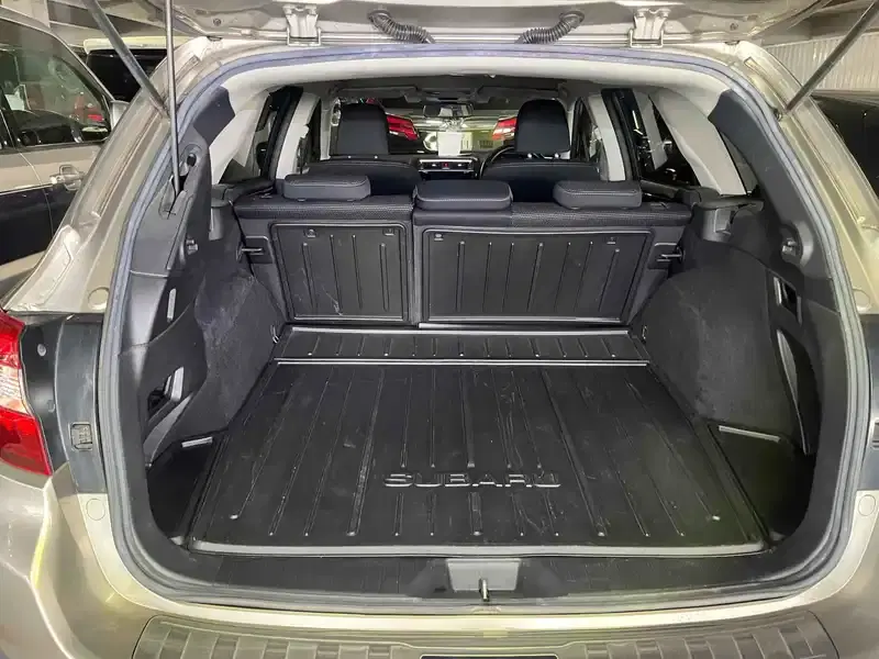 SUBARU OUTBACK 4WD BASE GRADE Image 8