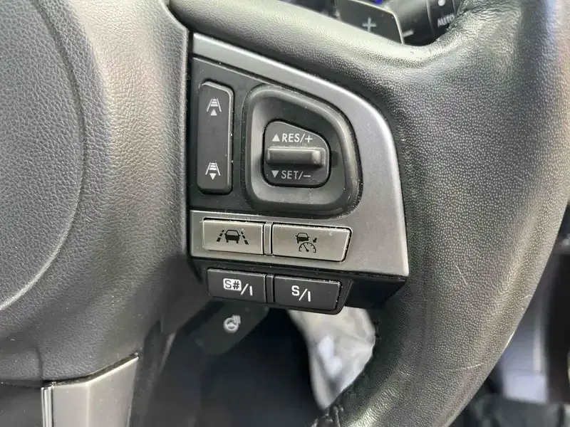SUBARU LEGACY OUTBACK LIMITED 4WD Image 9