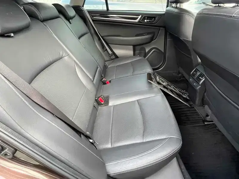 SUBARU LEGACY OUTBACK LIMITED 4WD Image 7