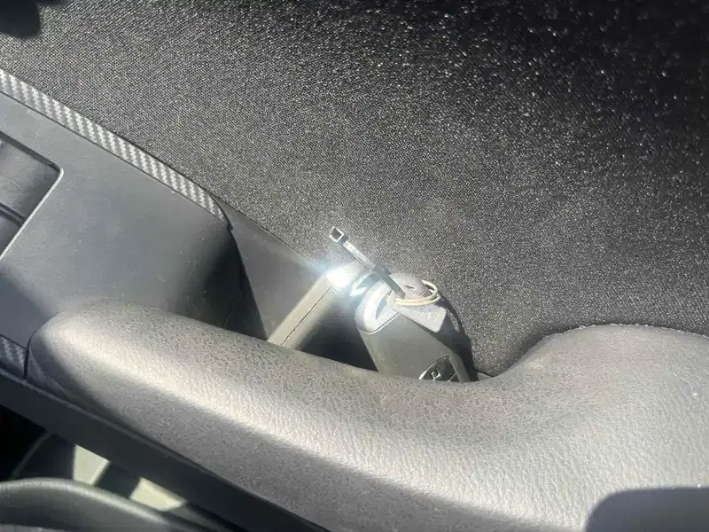 MAZDA DEMIO 13S Image 9