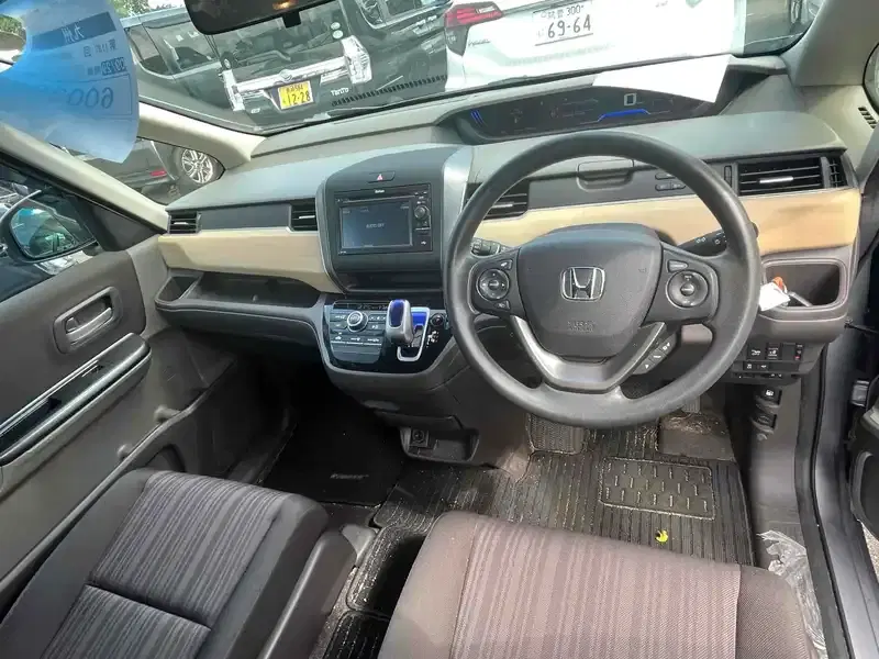 HONDA FREED HYBRID G Image 11