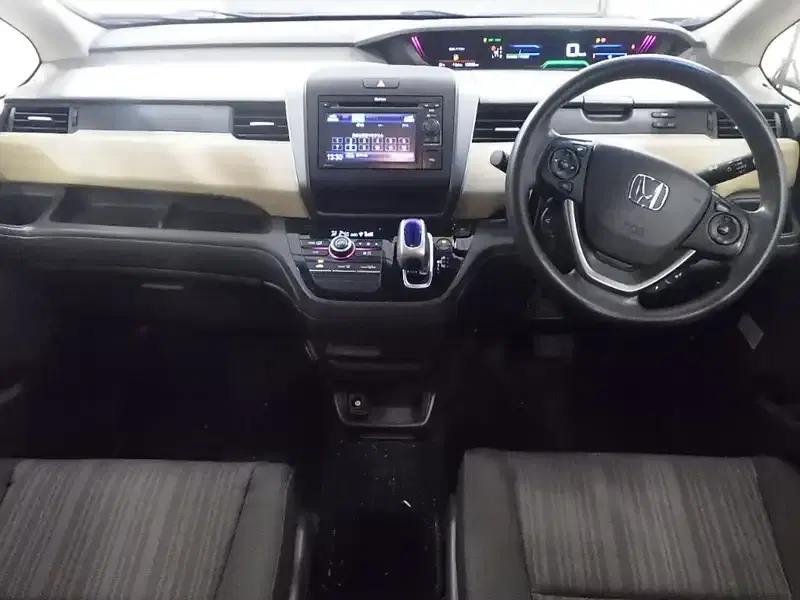 HONDA FREED HYBRID G Image 5