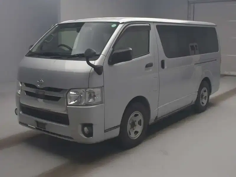 2020 Toyota HIACE 101,000 km