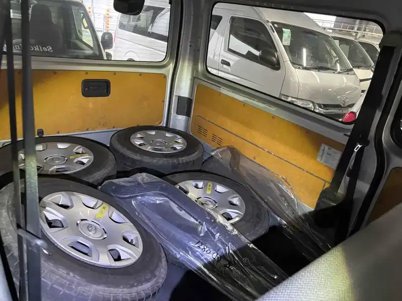 TOYOTA HIACE VAN LONGDX GL PACKAGE Image 36