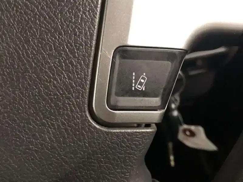 TOYOTA HIACE VAN LONGDX GL PACKAGE Image 7