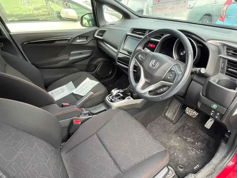 HONDA FIT HYBRID S PACKAGE Image 11
