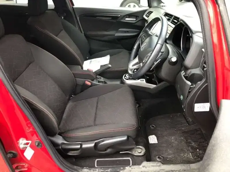 HONDA FIT HYBRID S PACKAGE Image 5