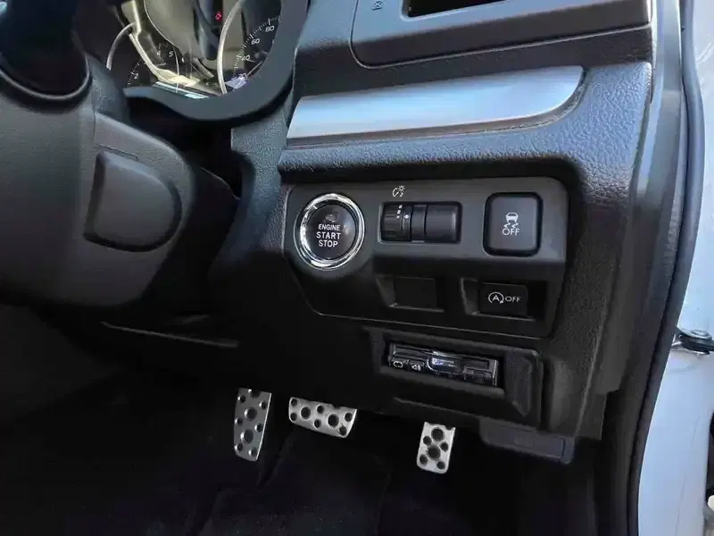 SUBARU IMPREZA XV 4WD 2.0I-L EYESIGHT Image 10