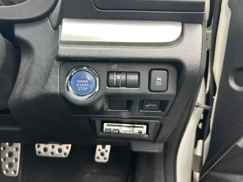 SUBARU XV HYBRID 2.0I-L EYESIGHT 4WD Image 10